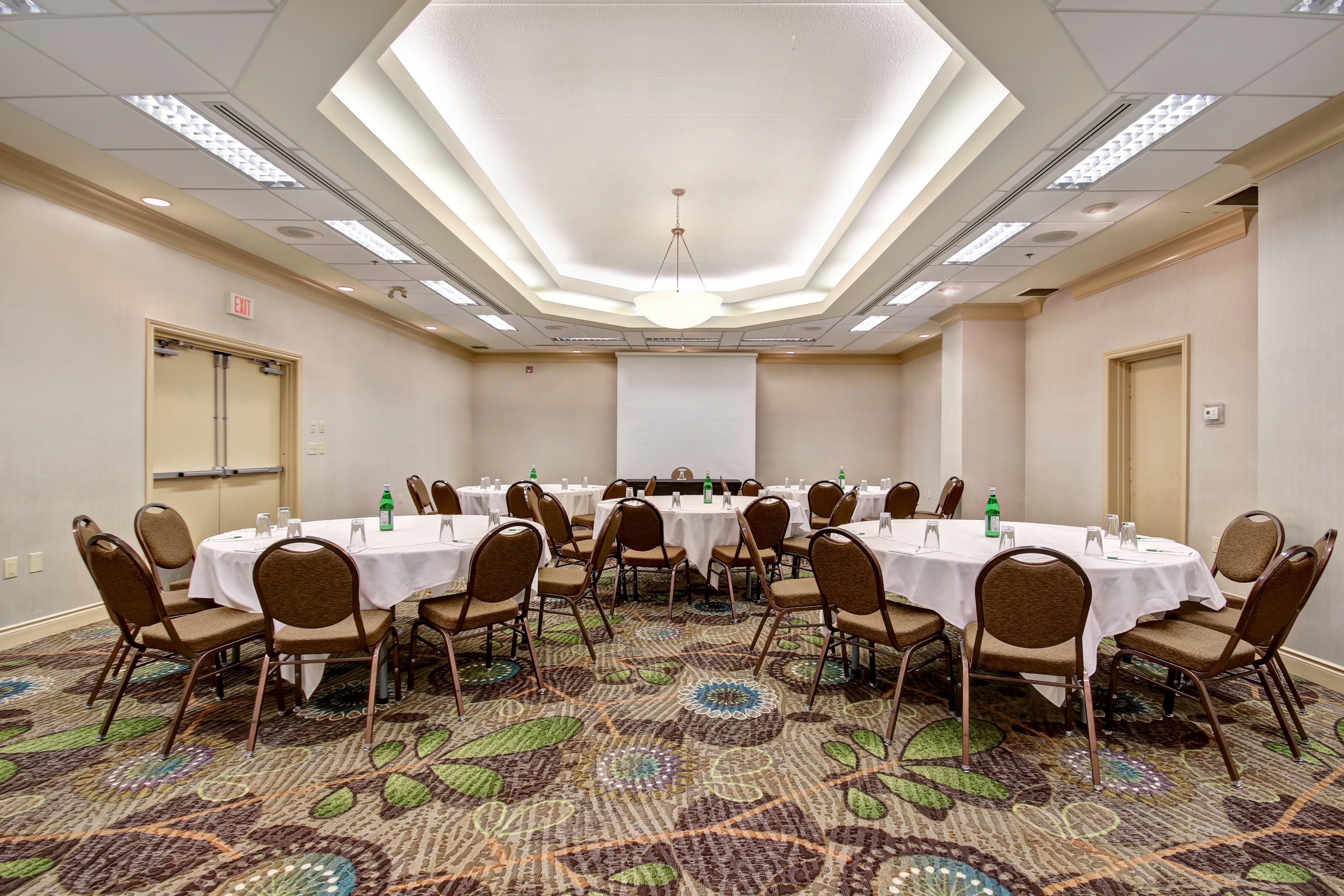 Holiday Inn Windsor - Ambassador Bridge By Ihg Exterior photo